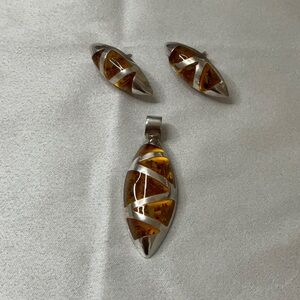 Amber and Silver Jewelry Set